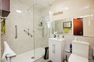 SHOWER ROOM- click for photo gallery